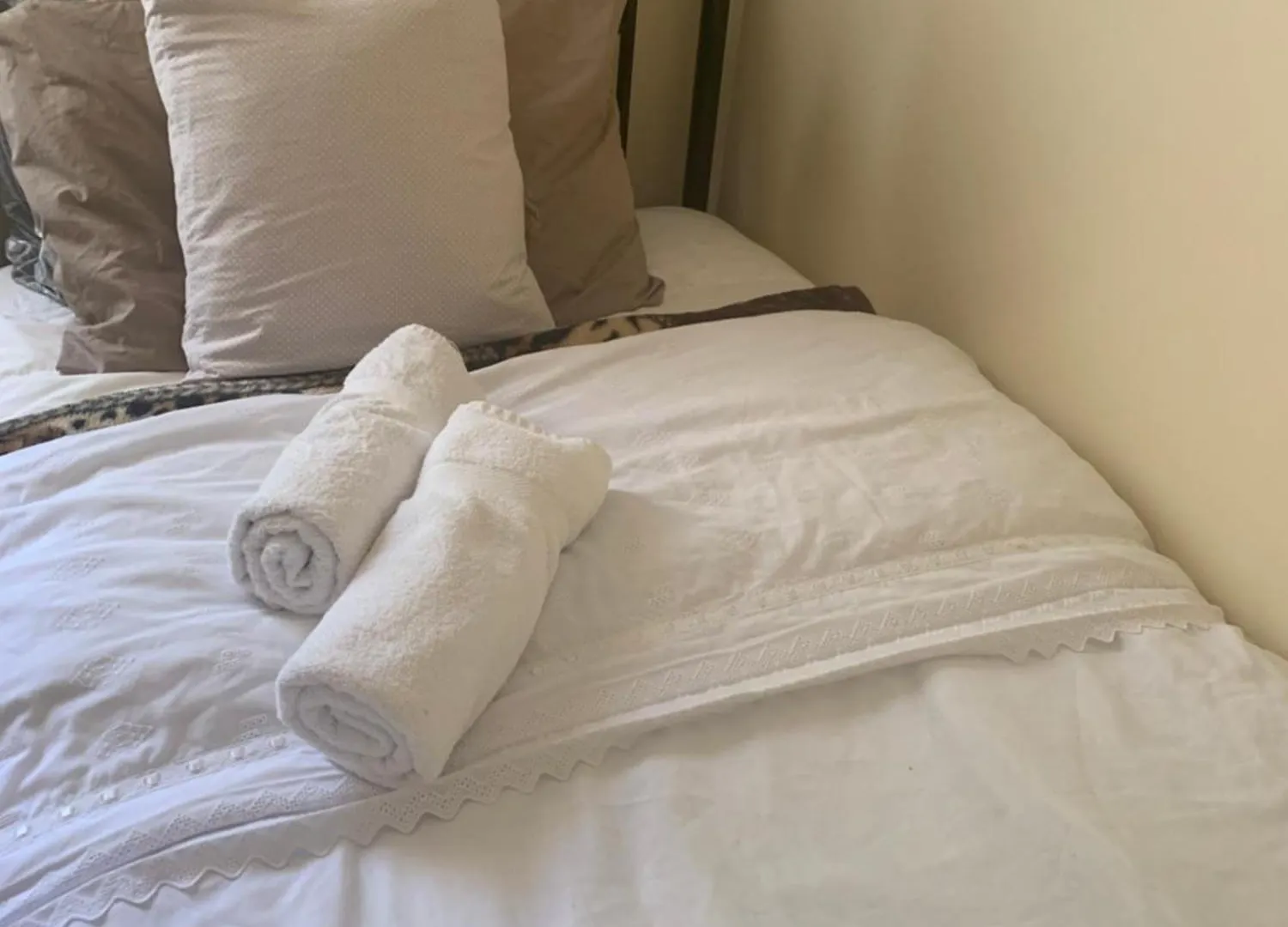 Accommodation Near Downtown Montreal 0*,  Καναδάς